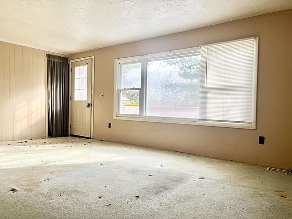 4th image of 175 135th Ln
