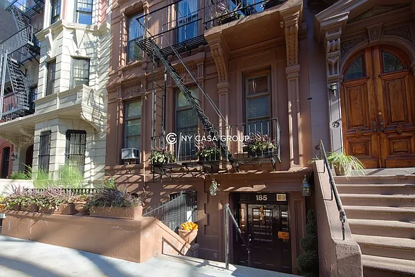 Rented by NY Casa Group | media 8