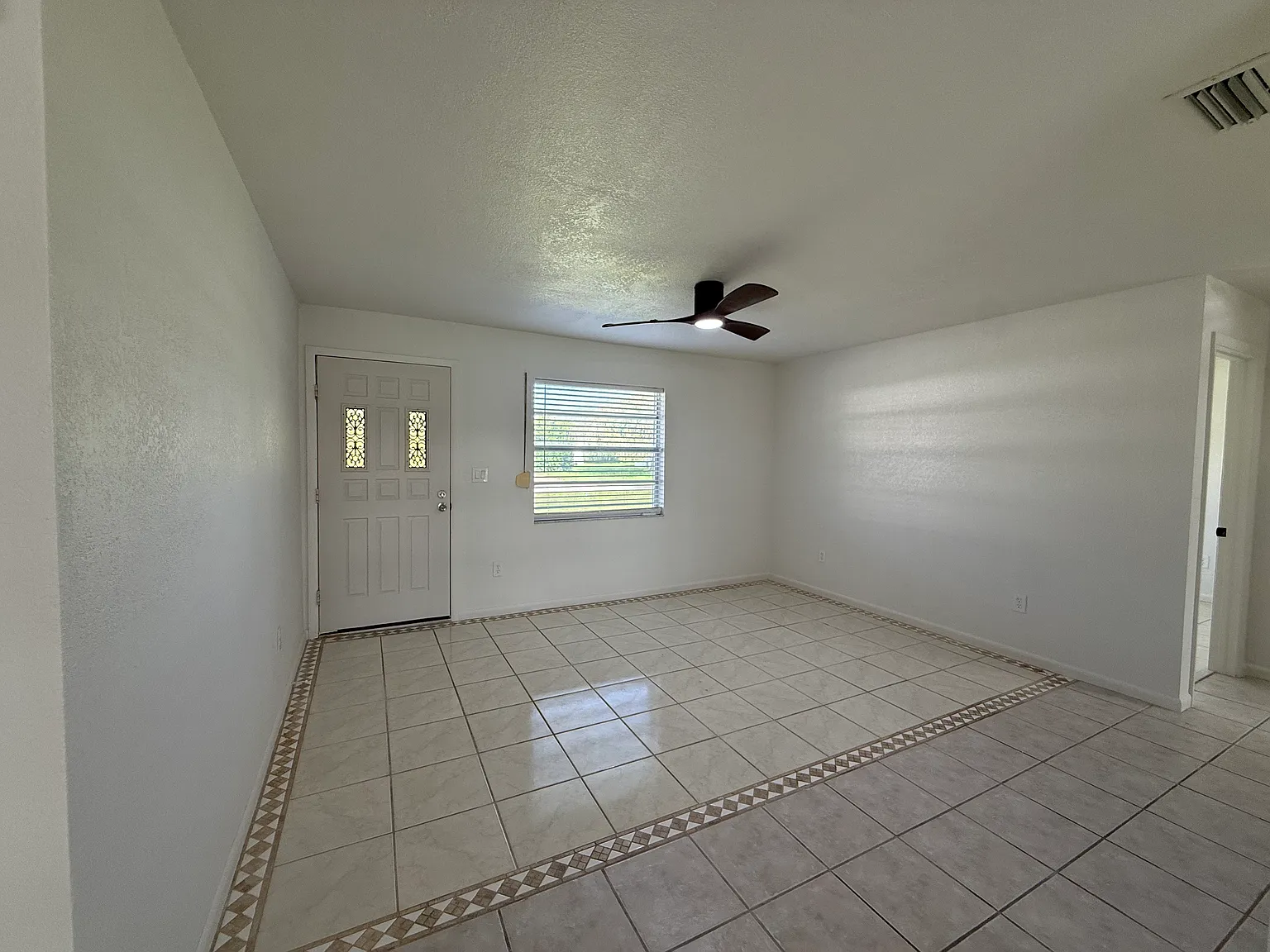 4 bed, 1515 sqft, $2,000 — Photo 3