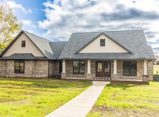 150 Windchase Cv, Adamsville, TN 38310