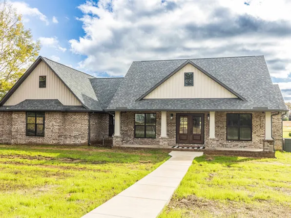 150 Windchase Cv, Adamsville, TN 38310