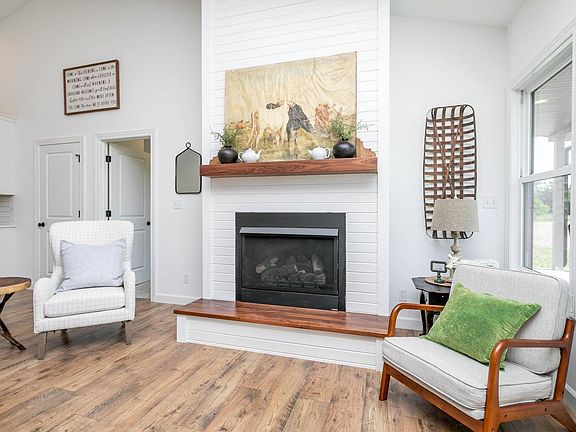 3rd image of 11316 W Bradley Ln