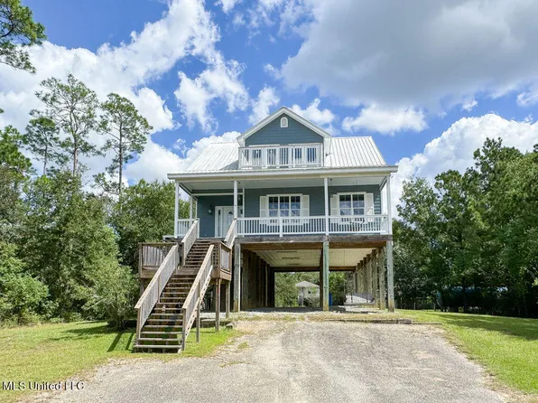 5196 Tampa Dr N, Pearlington, MS 39572