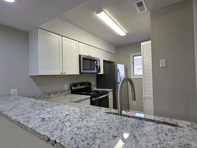 409 Garden Dr #110A — Photo 12