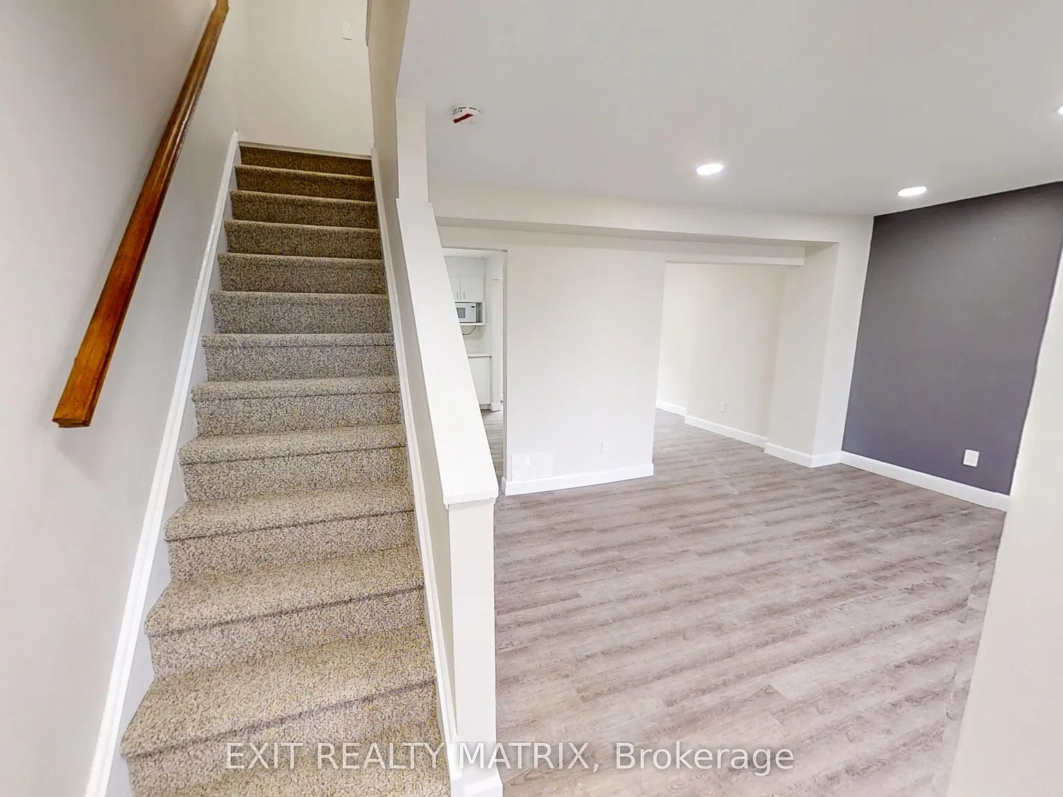 4 bed, $2,550 — Photo 2