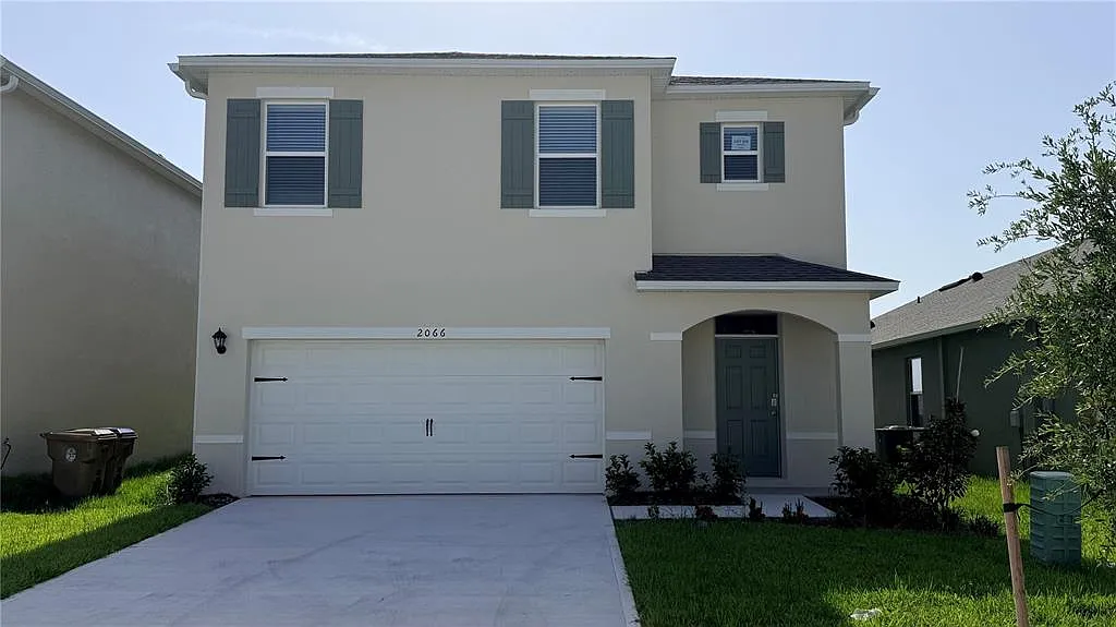 5 bed, 3.0 bath, 2447 sqft, $2,900 — Photo 1