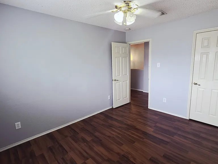 12783 Honey Locust Cir — Photo 23