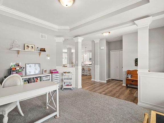 5th image of 528 Sweetbay St
