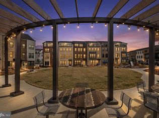 13725 Aviation Pl, Herndon, VA 20171