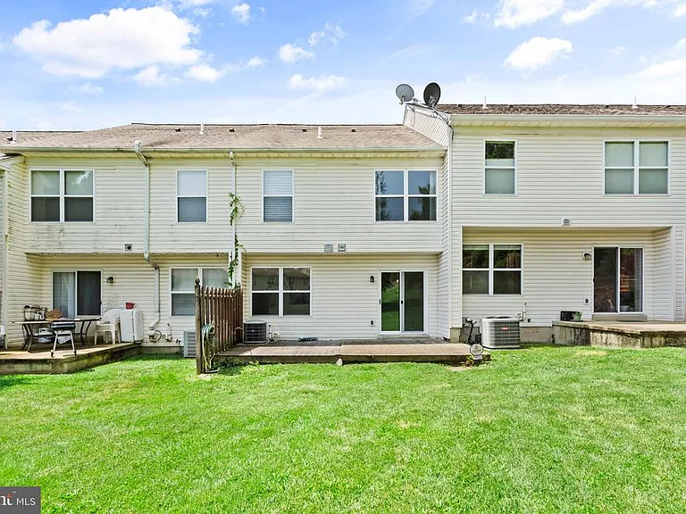 4650 Louise Saint Claire Dr — Photo 15
