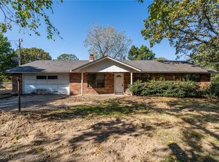 102372 S 4749th Rd, Muldrow, OK 74948