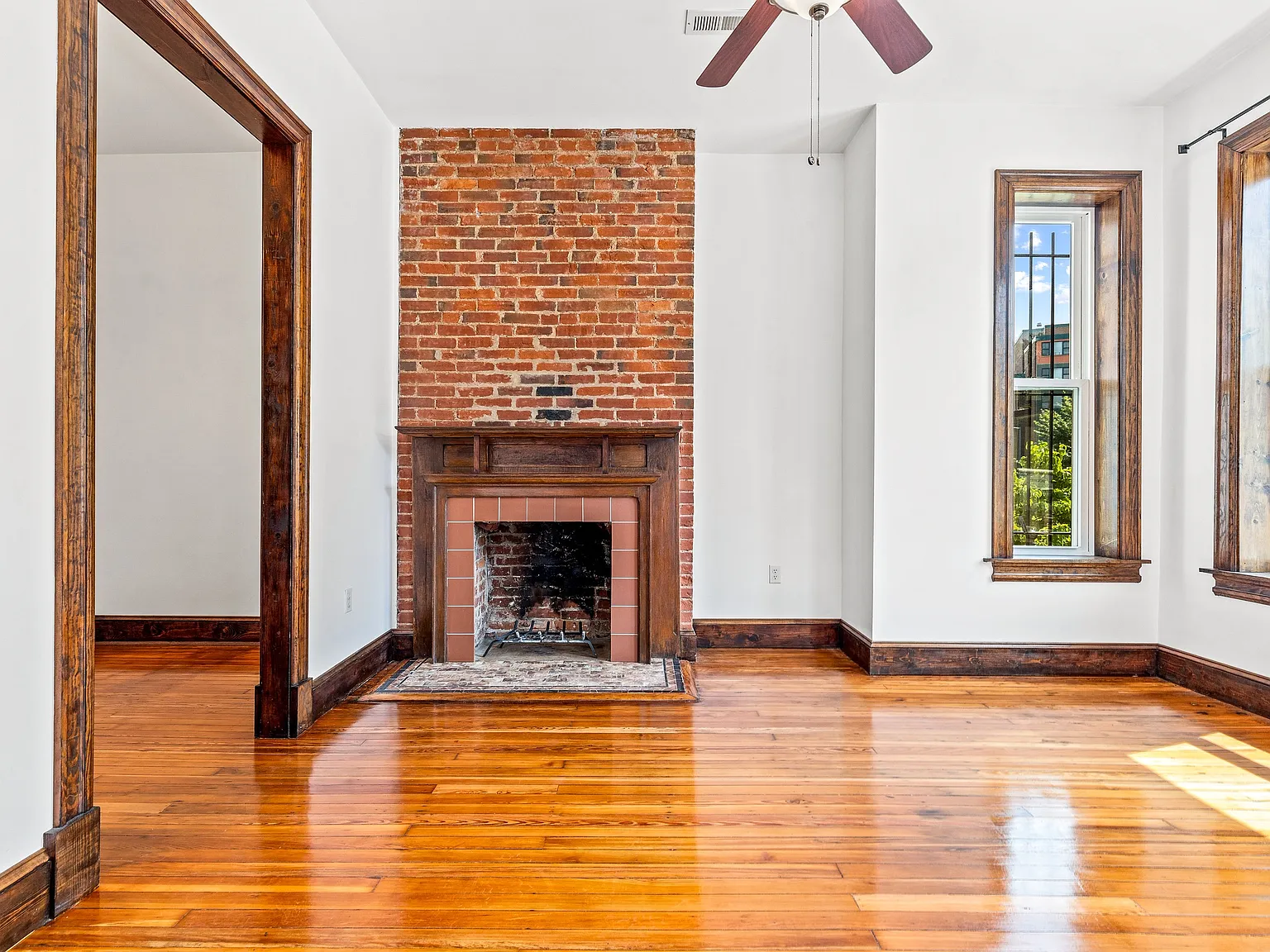 2 bed, 2.5 bath, 1340 sqft, $3,650 — Photo 3