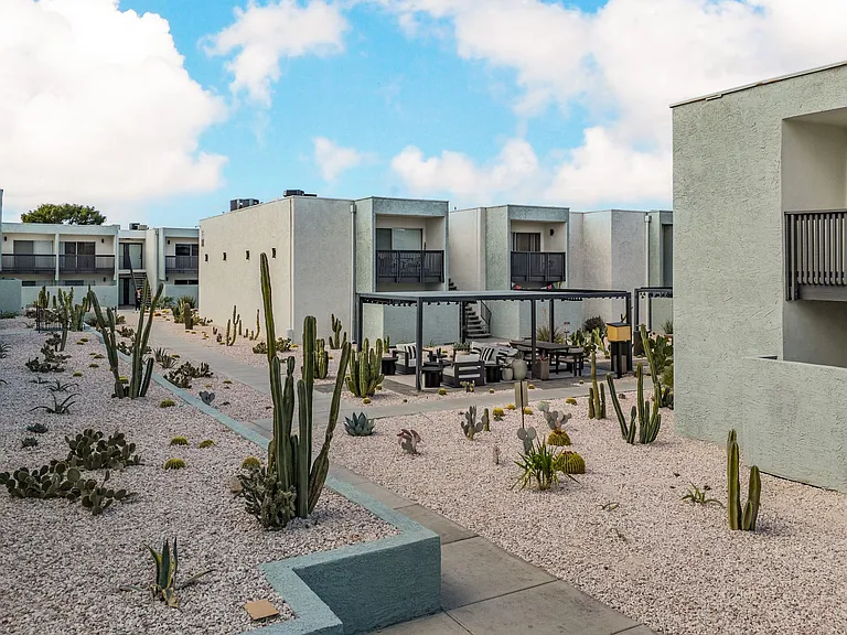 Echo Luxury Apartments — Photo 32