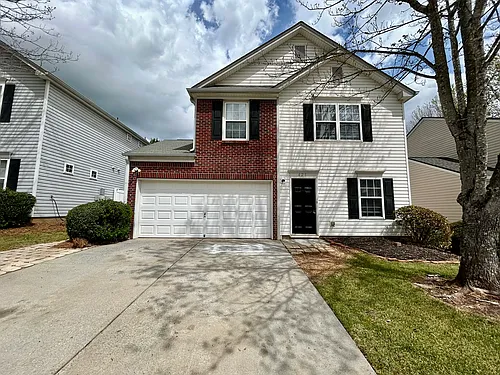 421 Royal Oak Dr Photo 1