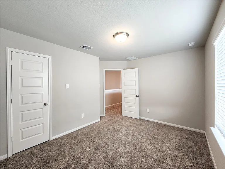 10714 Cliffs View Dr — Photo 23