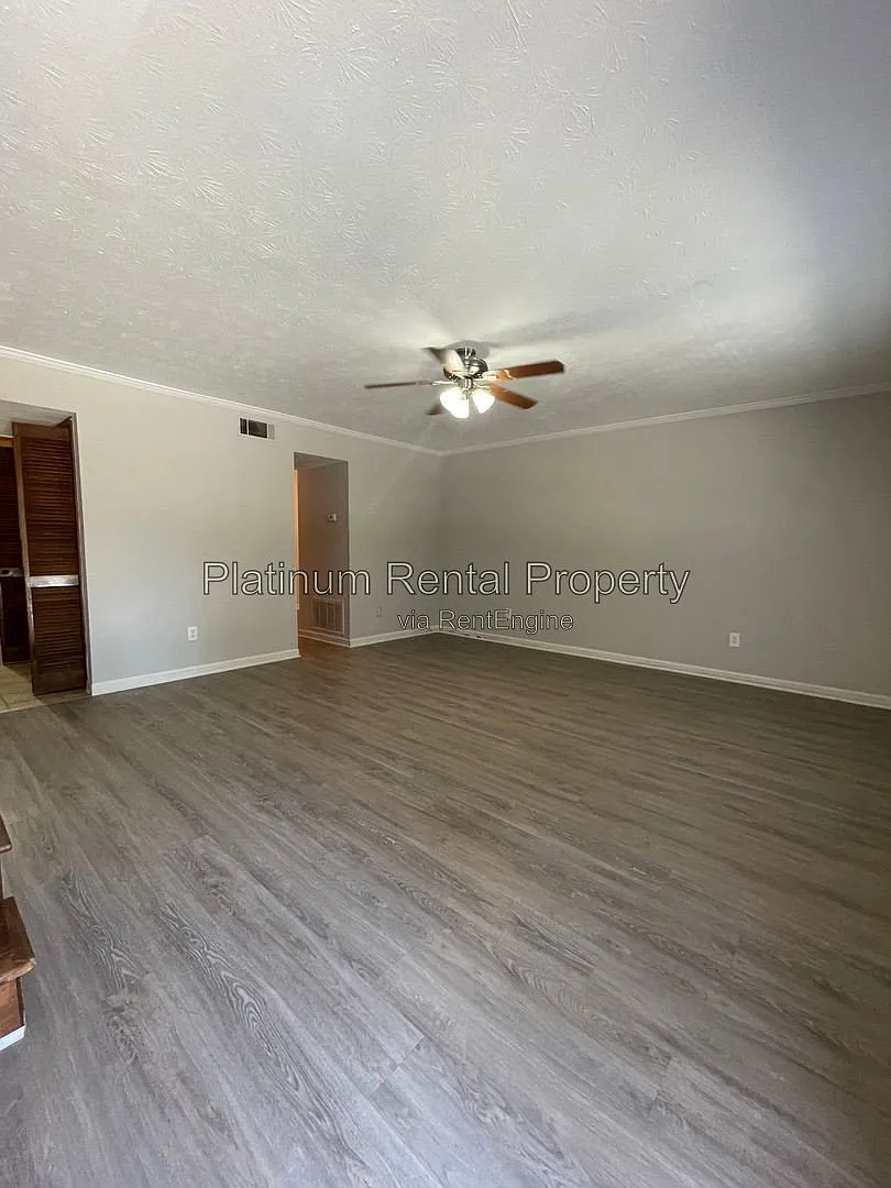 2 bed, 2.5 bath, 1180 sqft, $1,375 — Photo 3