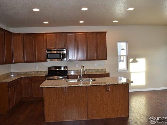 3rd image of 5143 Carmon Dr