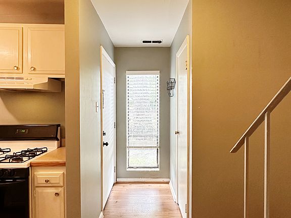 3rd image of 11703 S Briar Patch Dr