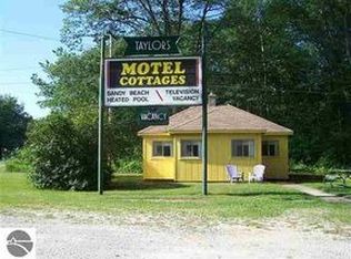 1238 N Huron Rd, Tawas City, MI 48763