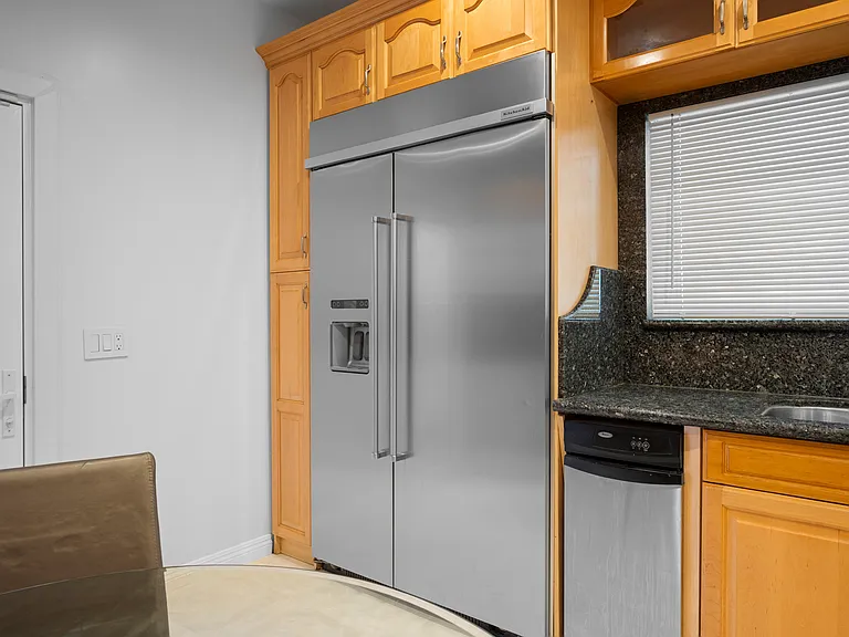 7851 Mary Ellen Ave — Photo 12