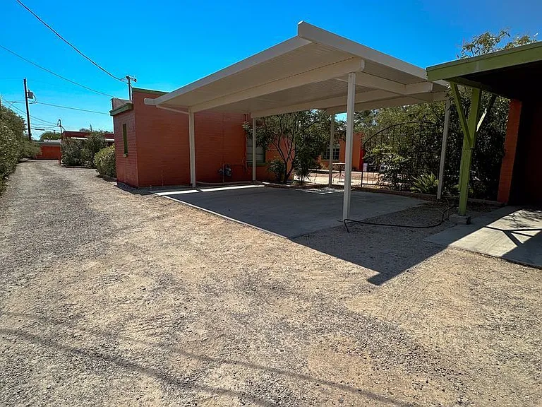 1936 N Tucson Blvd — Photo 16