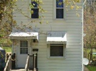 2832 Pinard St, Dubuque, IA 52001