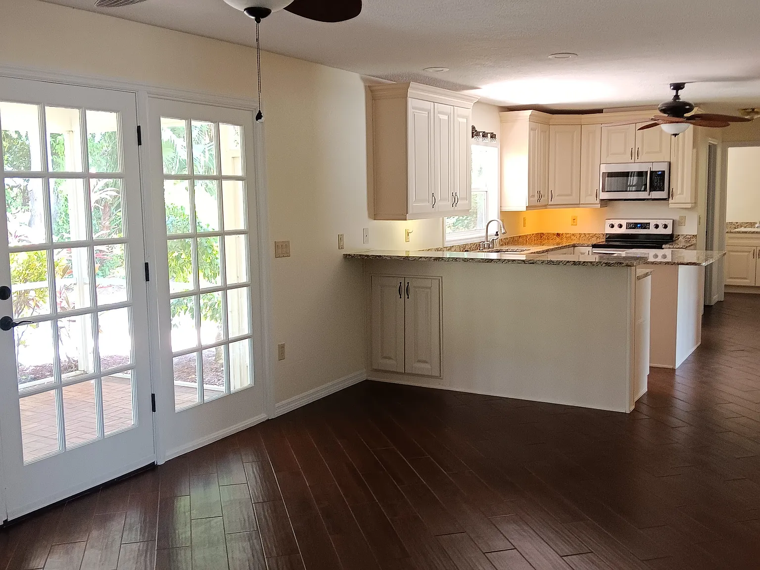 3 bed, 2606 sqft, $2,700 — Photo 3