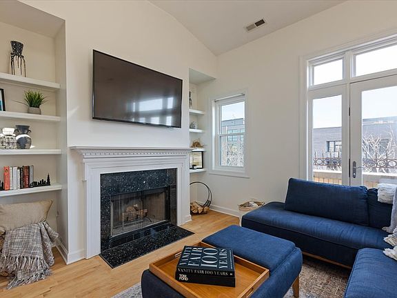 4th image of 3426 N Ashland Ave APT 4S