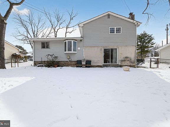 4th image of 270 Riverview Rd