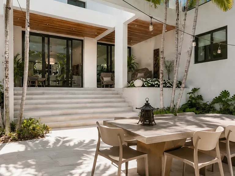Harbor Dr — Photo 12