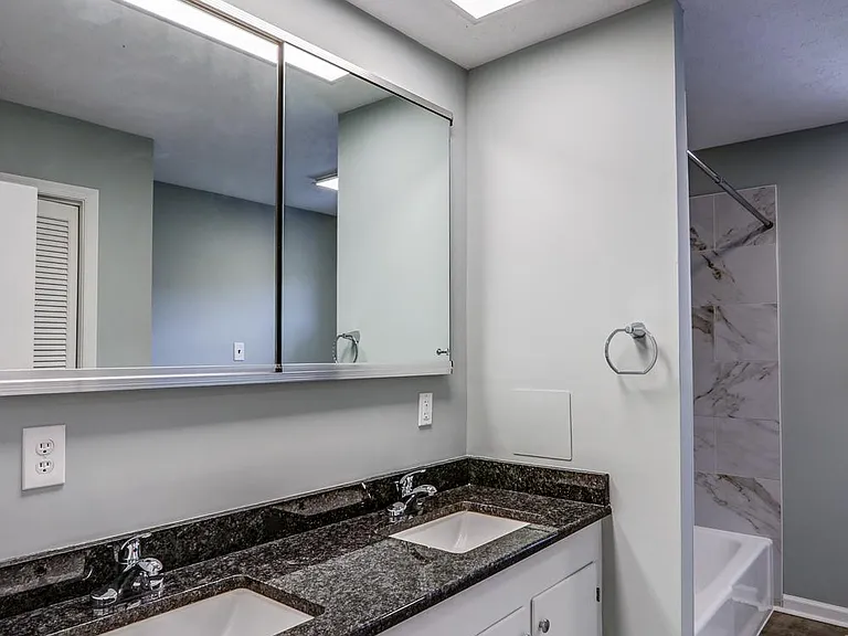 4295 Everett Rd — Photo 25