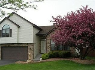 519 Ladysmith Rd, Bartlett, IL 60103