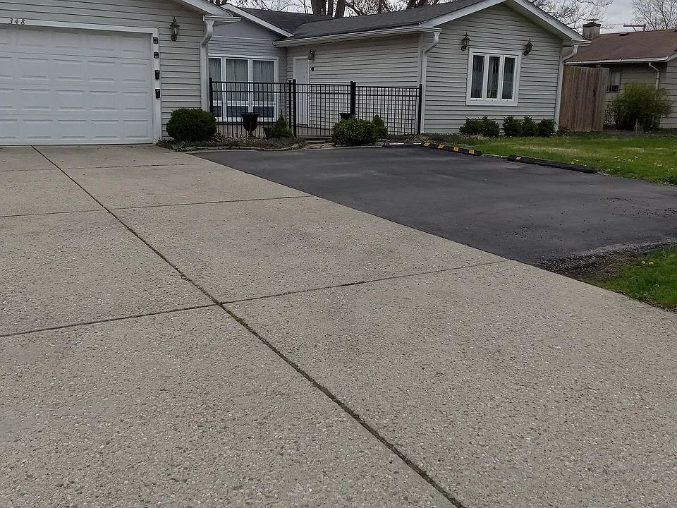 348 Hazelwood Ln