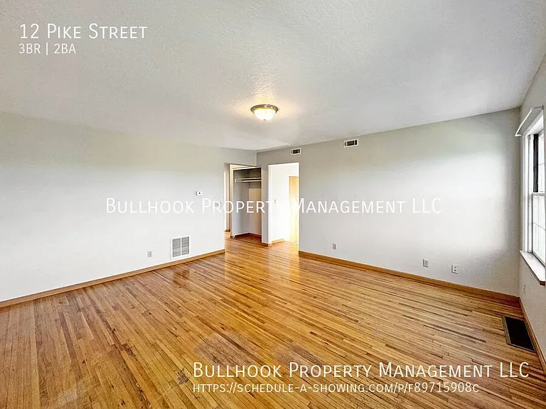12 Pike St — Photo 3