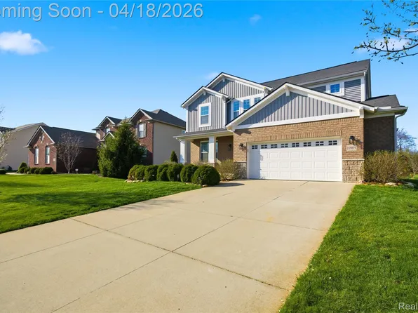 10909 Bouldercrest Dr, South Lyon, MI 48178