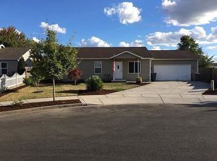 624 Erica Pl, Harrisburg, OR 97446