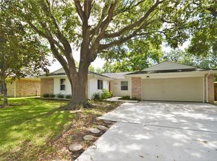1514 Loch Lake Dr, Seabrook, TX 77586