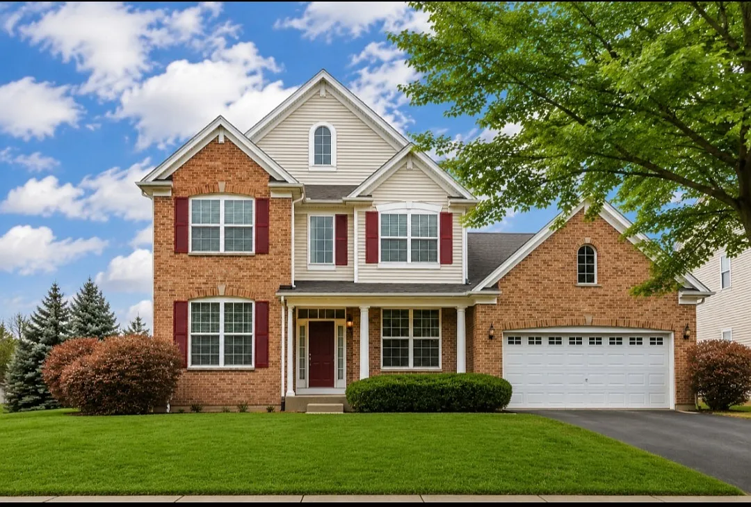 4 bed, 2.5 bath, 2900 sqft, $3,700 — Photo 1