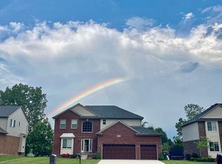 53954 Connor Dr, Chesterfield, MI 48051