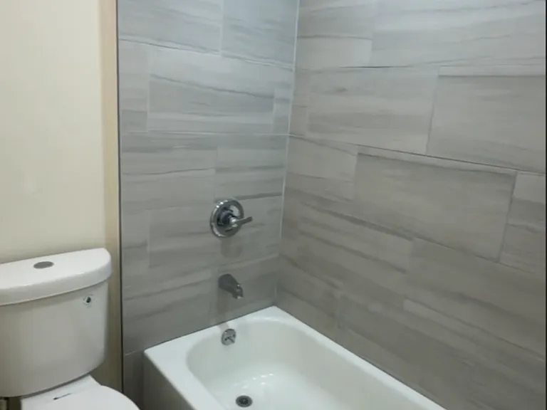 1160 Mary St #4 — Photo 3