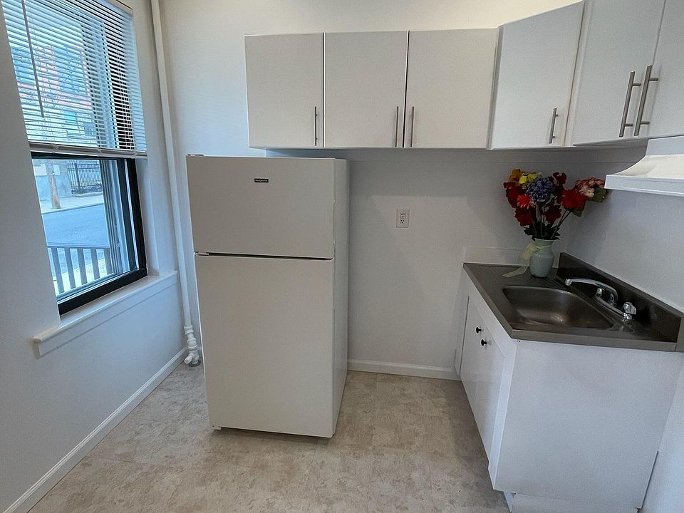 1st image of 35 Winfred Ave #476