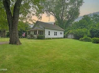 811 Avenue H, Matamoras, PA 18336