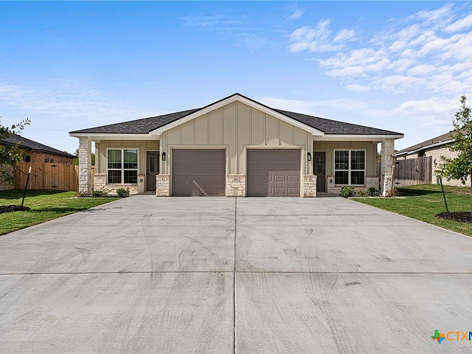 1st image of 202 Dolphin Dr