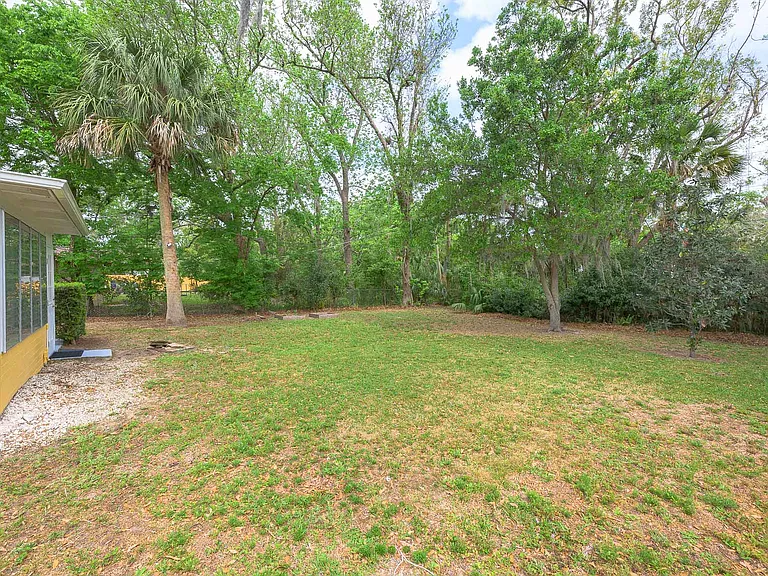 110 Mason Park Dr — Photo 22