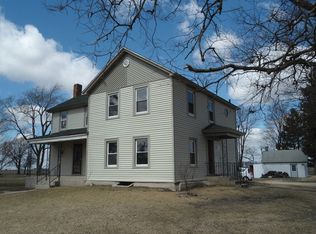 1403 Town Line Rd, Steward, IL 60553