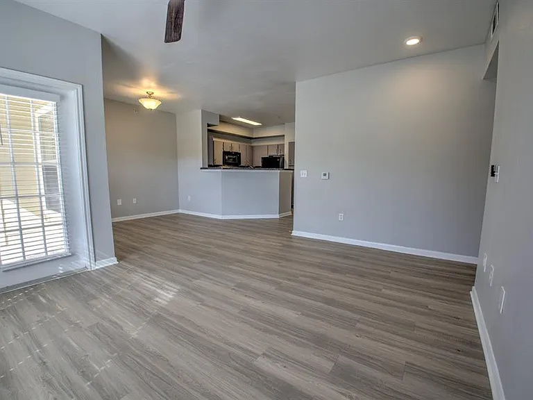 2320 Gracy Farms Ln #1323 — Photo 10