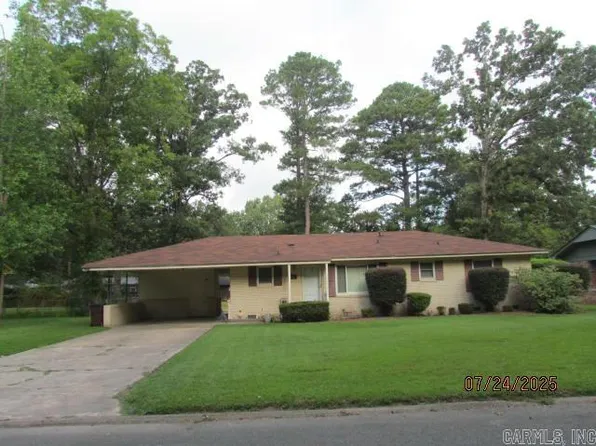 702 Pecan St, Crossett, AR 71635