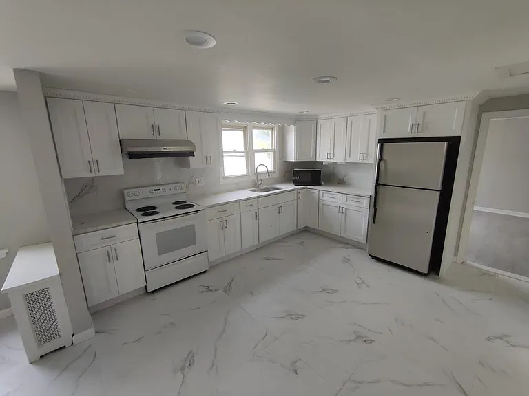 24 N Edward St #2 — Photo 1