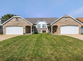 2990 W Hiawatha Dr, Appleton, WI 54914