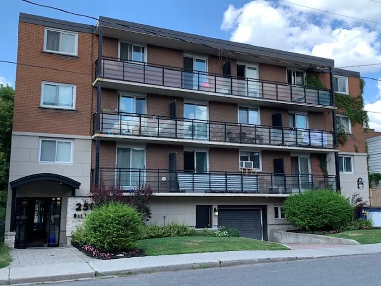 251 Bolton St — Photo 1